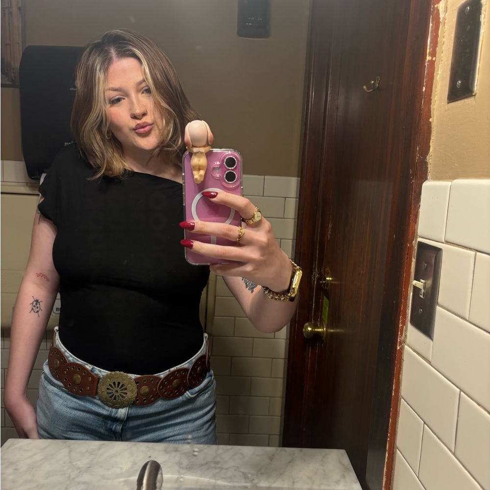 Meet your Posher, Victoria